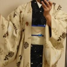 クリーム色のちりめん羽織