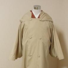 アイボリーの雨コート