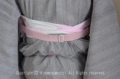 おはしょり挟みの技