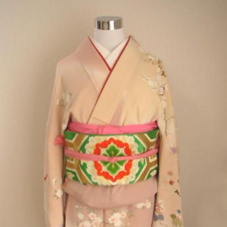 ピンクの訪問着