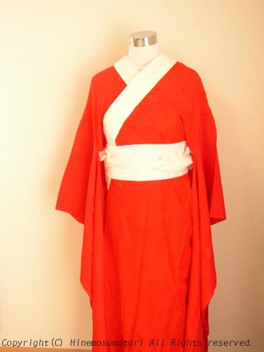 赤い振袖長襦袢